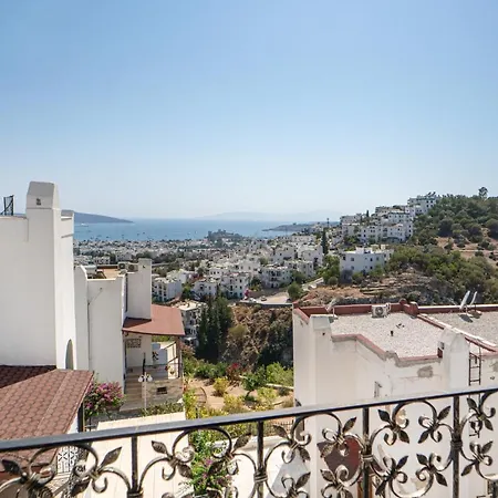 Sea View House W Garden And Balcony 8 Min To Beach Hotell