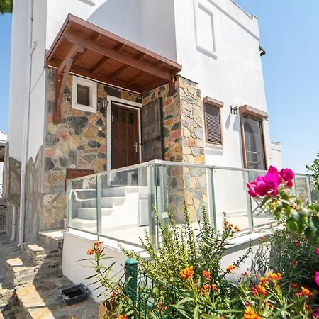 Sea View House W Garden And Balcony 8 Min To Beach Hotell *